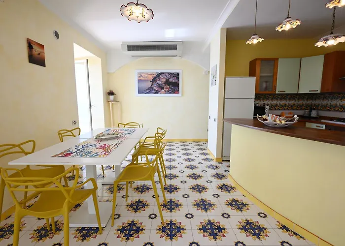 Ravello Art Apartments